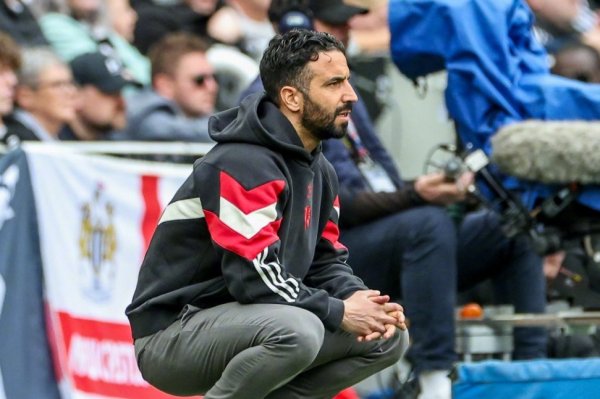 阿莫林暗示曼联锋线引援结束, 新援数据力压旧将