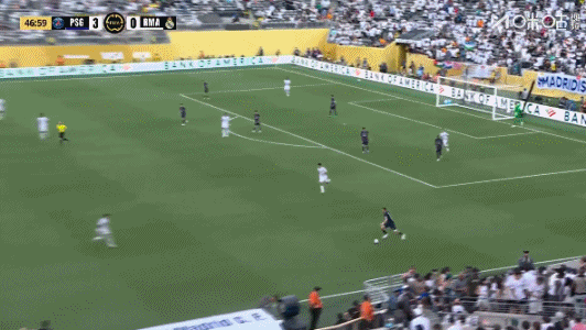 差点4-0，下半场刚开场杜埃破门，但登贝莱越位违例  在先得