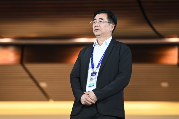 津媒：U18国足选拔队4-0缅甸，宋凯观看球队练习  寄语力