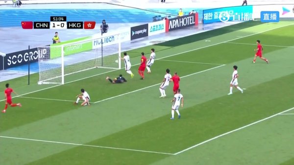 张玉宁、王钰栋5分钟内连续两次击中门框，中国队仍1-0中国香