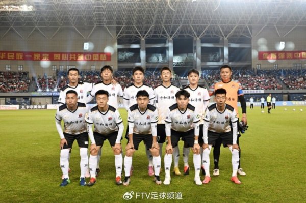 今已成为基层指导教练员，40岁前呼和浩特中优守门员韩方腾亮相