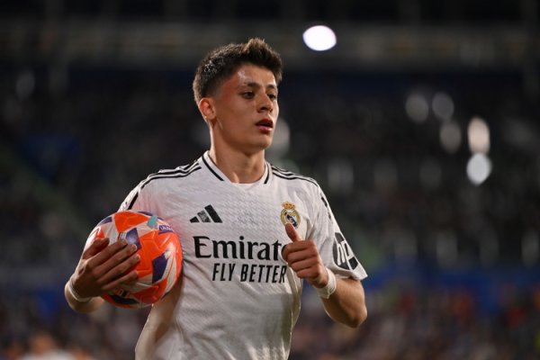 居勒尔本赛季共创造出10次得分  机会，五大职业联赛  球员