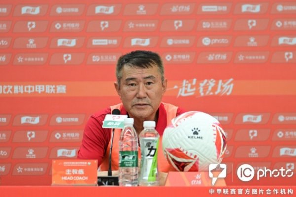 赵发庆：球队在高温下发扬了肯吃苦的精神，崔明安现在信心满满