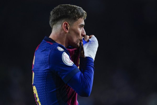 阿斯：加维膝盖出现肿胀，很可能会缺席后续巴萨的多场赛事