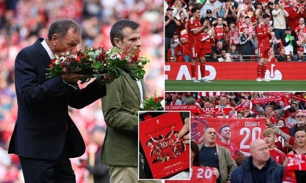 邮报：利物浦与毕巴的友情  赛前发生误报，球迷被工作人员紧急