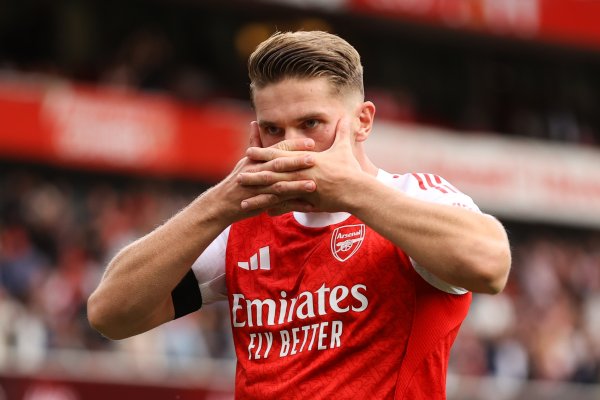 卡拉格谈约克雷斯：他射门并不赏心悦目，重要的赛事  会上哈弗