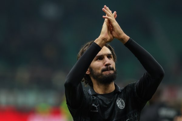 记者：经纪人在深夜撤回了额外要求，阿德利接近加盟利雅得青年人