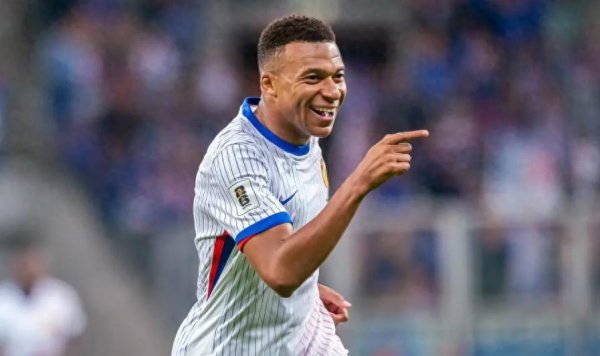 法国2比0胜乌克兰, 多数据显示姆巴佩已经是当世第一