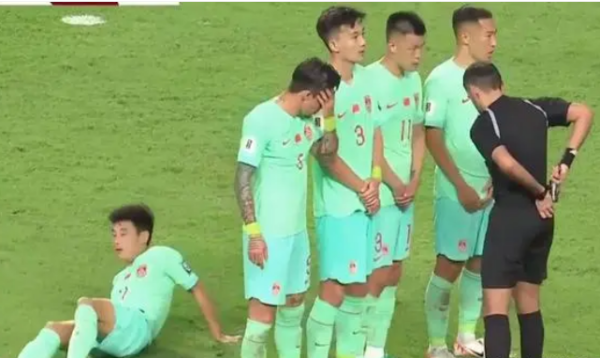 2-1反转  ! 国足拼下泰国救命3分, 武磊王上源建功, 