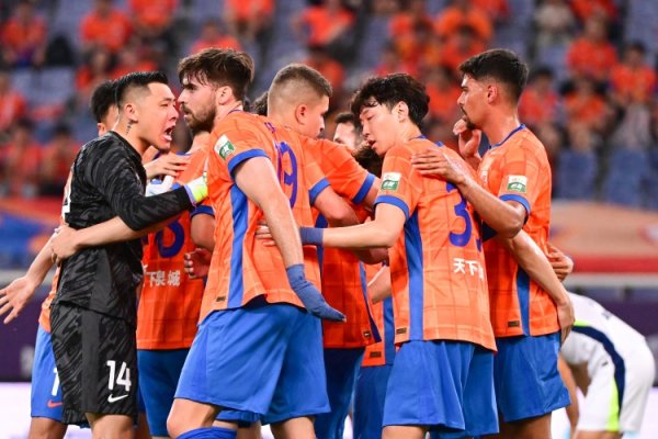 望岳：泰山仅22名队员参加赛前练习  ，泽卡和克雷桑很难出战