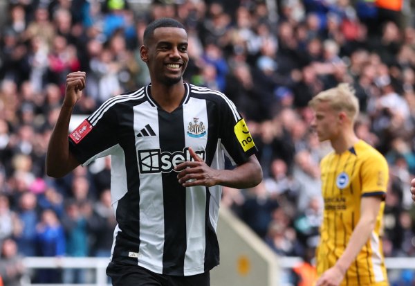 罗马诺：利物浦将集中精力签伊萨克，球员只想离开并加盟利物浦