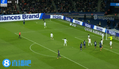 带刀后场球员！巴黎再度通过底线球协作  破门，贝拉尔多顶球得
