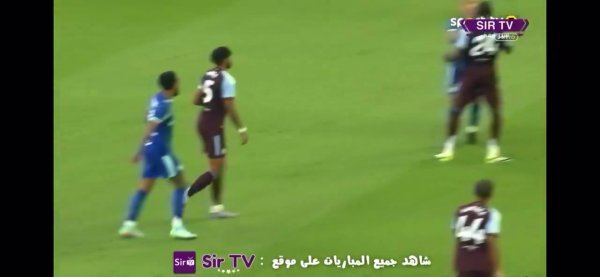 格林伍德友情  赛与维拉后场球员明斯迸发  冲突，衣服被扯烂