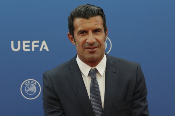 拉波尔塔谈菲戈现场看巴萨赛事  ：记住他的好就行了，生活总要