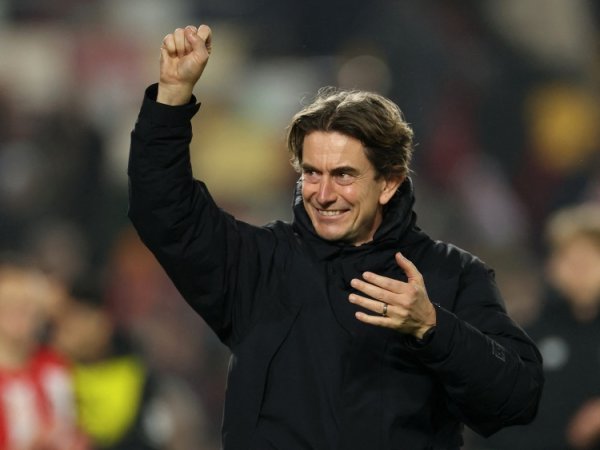 邮报：热刺在练习  基地新建一个笼式网球运动活动      