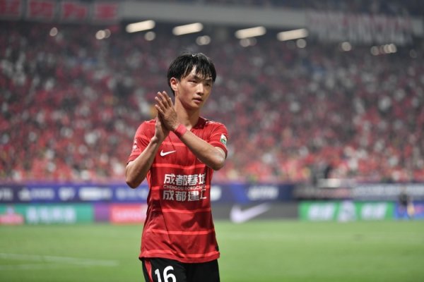 媒体人评蓉城得分  ：杨明洋的顶球最关键，第二球德尔加多太聪