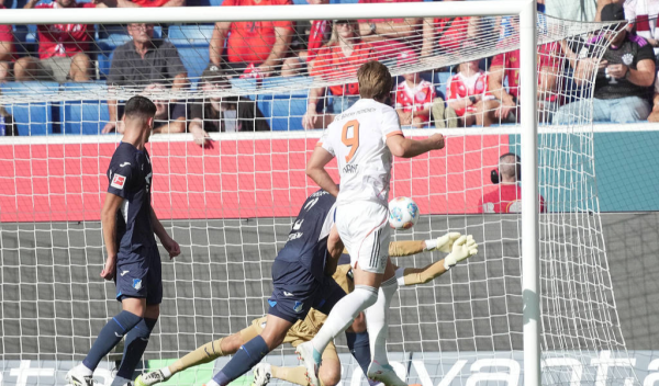 凯恩4轮2戴帽7场13球3助 拜仁生涯10次戴帽约10场来1