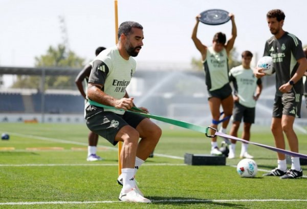 挥汗如雨！皇马众将积极练习  ，准备比赛  西甲首轮对奥萨苏