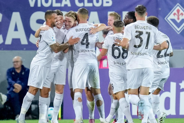 3连胜! 蝉联第一名    第一名  踢爆劲敌, 霍伊伦首秀