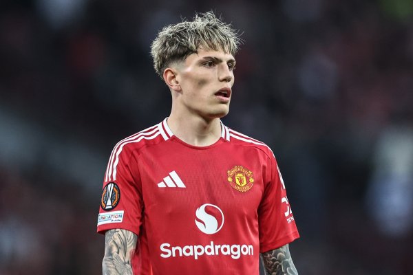 英媒：切尔西希望4000万英镑以下签下加纳乔，曼联坚守  要