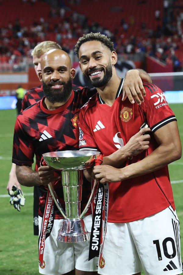 姆贝莫：能和库尼亚一起练习  很棒 我们会帮助塞斯科适应英超