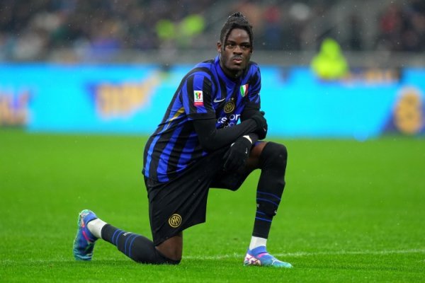 图片报：法兰克福有意冬窗引进比塞克，球员想参加明夏世界杯赛