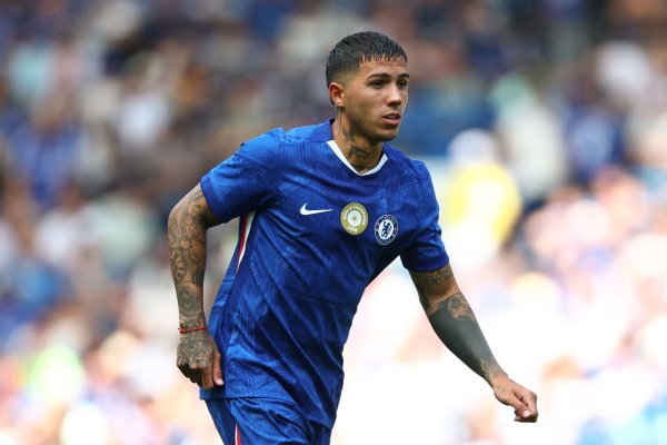 记者：对阵阿贾克斯前切尔西进行最后一次练习  ，恩佐加入  