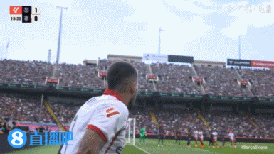 这球漂亮！36岁维特塞尔倒勾破门，赫罗纳1-1扳平巴萨