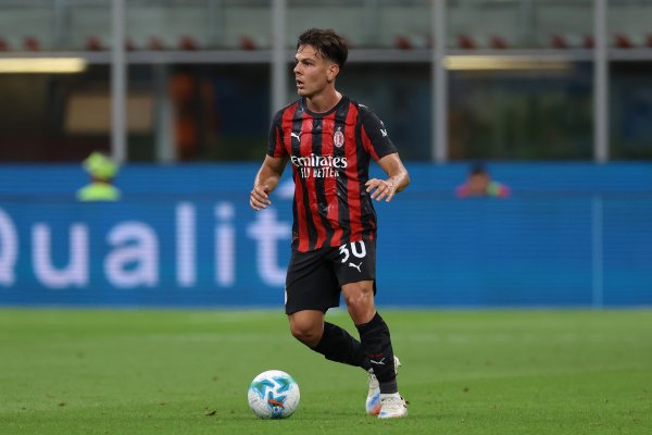 米体：间歇期亚沙里在米兰执行复健  计划，预计在十一月中旬回