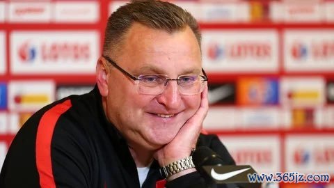 ：前波兰主帅米赫涅维奇没有报名参加国足主帅选聘